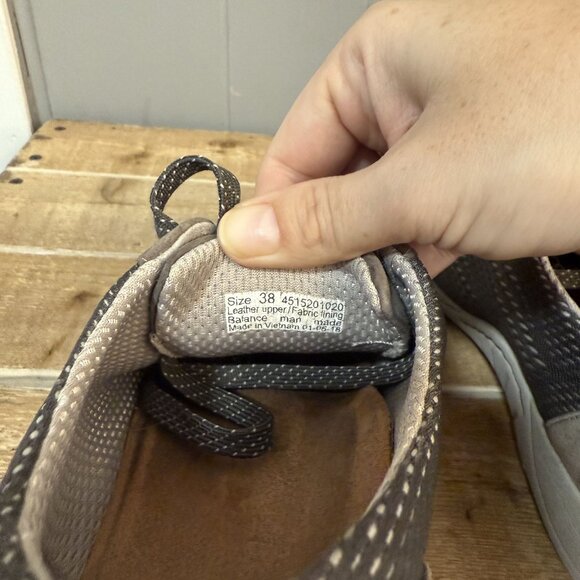 Dansko 'Hayes' Gray Suede Nubuck Casual Sneaker Sz 38 US 7.5-8 - Picture 7 of 7